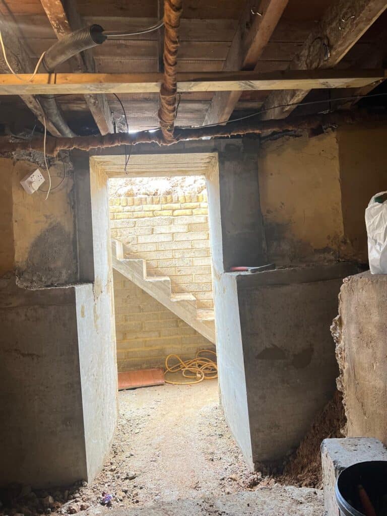 BASEMENT IN PLAISTOW