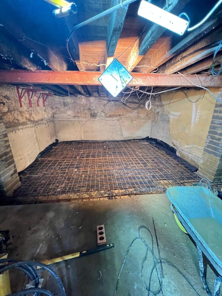 BASEMENT IN PLAISTOW